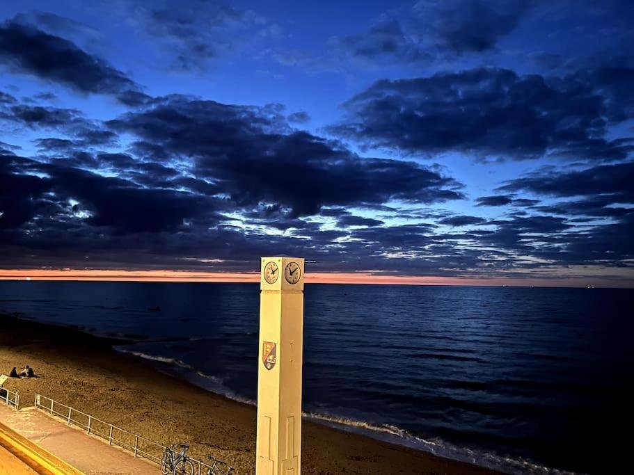 Le Nid Douillet Proche De La Mer. La Clef Des Paons * Luc-sur-Mer