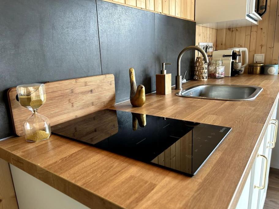 Le Nid Douillet Proche De La Mer. La Clef Des Paons Holiday home Luc-sur-Mer